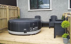 'Little Acre' Perfect For Business Or Pleasure